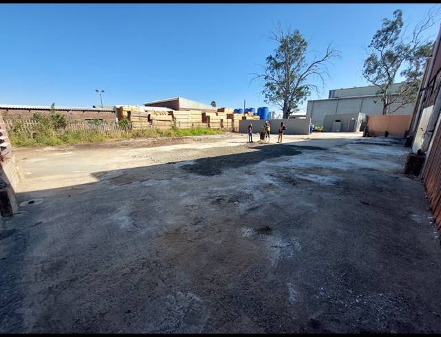 459M² FACTORY TO LET IN ANDERBOLT